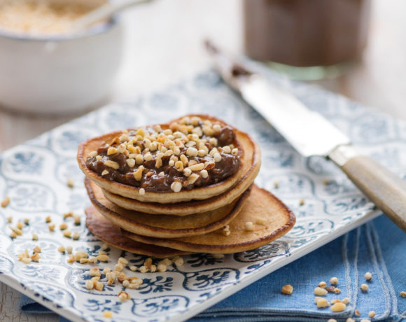 Blinis with puffed quinoa and home-made chocolate spread with brésilienne nuts